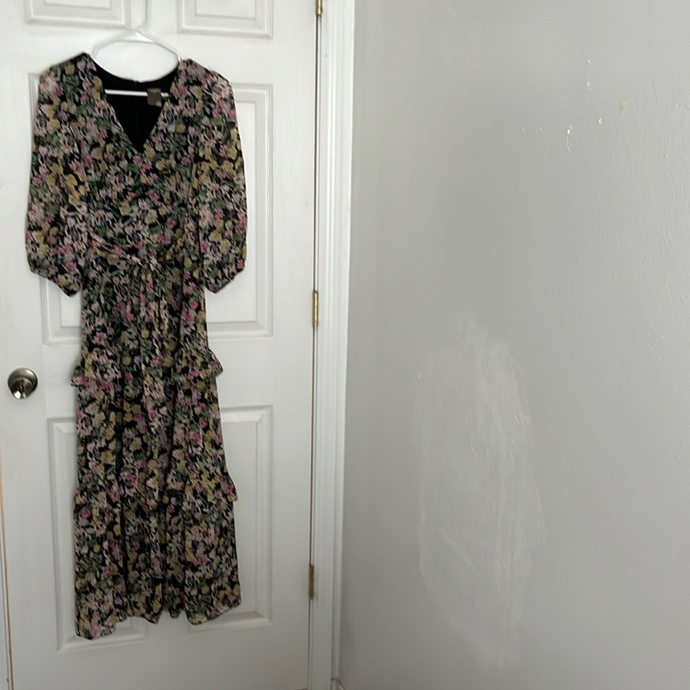 Ruffled Dress With Floral Print 🌸